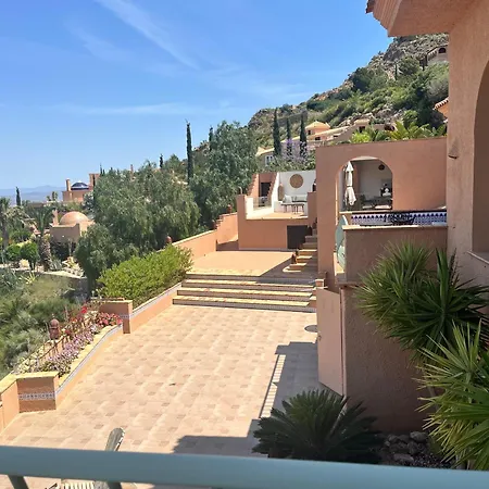 Al Qasr Mountain Retreat In The Heart Of Cortijo Cabrera *