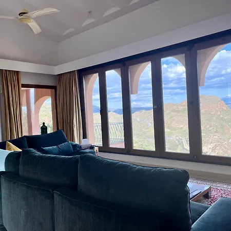 Al Qasr Mountain Retreat In The Heart Of Cortijo Cabrera 투레