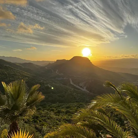 Al Qasr Mountain Retreat In The Heart Of Cortijo Cabrera